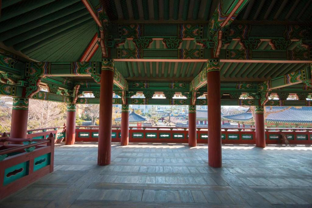 Готель Jeju Robero Екстер'єр фото